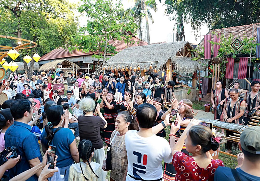 Saigontourist Group tung khuyến mãi lớn trong mùa du lịch cao điểm - ảnh 2