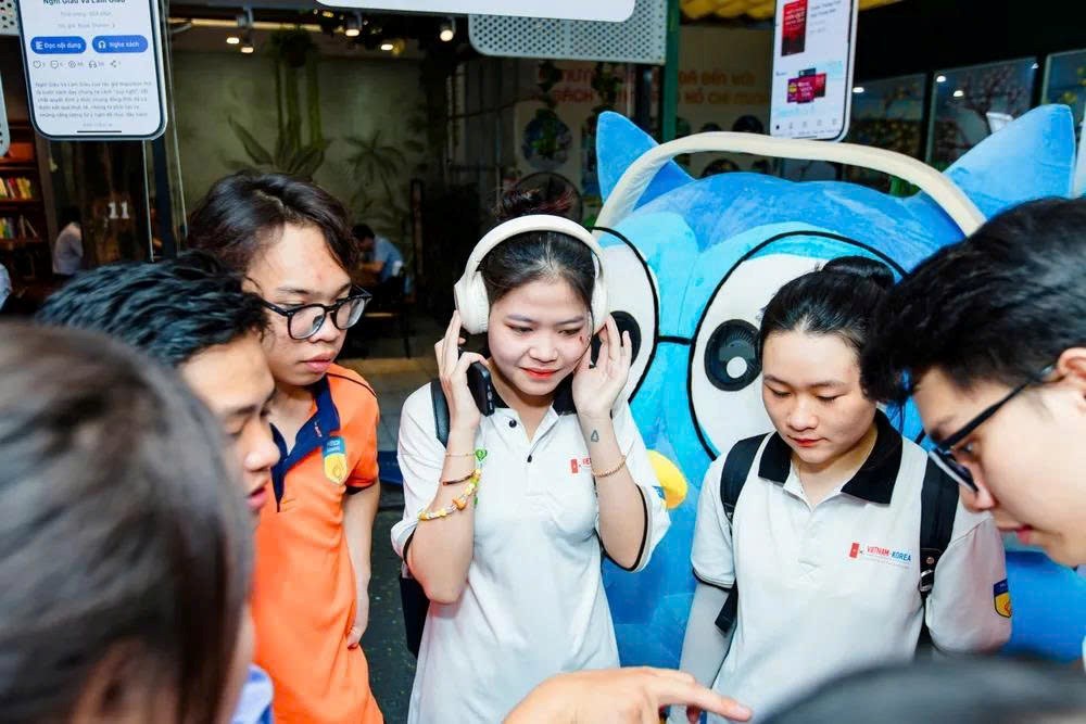 Khởi động cuộc thi “Viết chữa lành” - ảnh 2