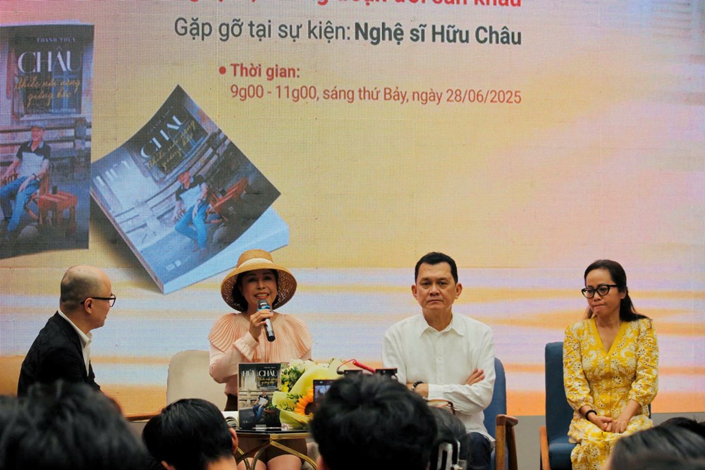 Nghệ sĩ Hữu Châu ra mắt bút ký chân dung - ảnh 4