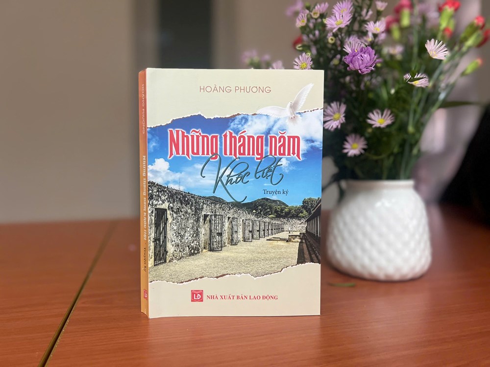 Sống lại ký ức Côn Đảo qua sách “Những năm tháng khốc liệt“ - ảnh 2