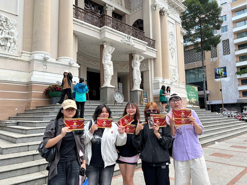 Khán giả TP.HCM “săn” vé khai mạc Liên hoan Phim Việt Nam - ảnh 4