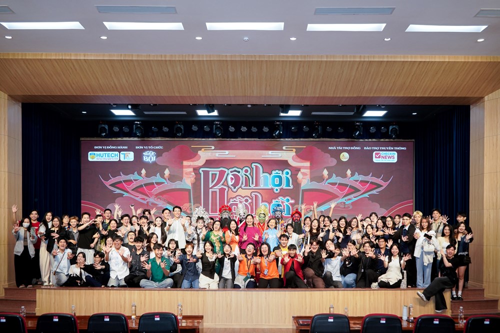 “Tiếp lửa” hát Bội cho người trẻ TP.HCM - ảnh 3