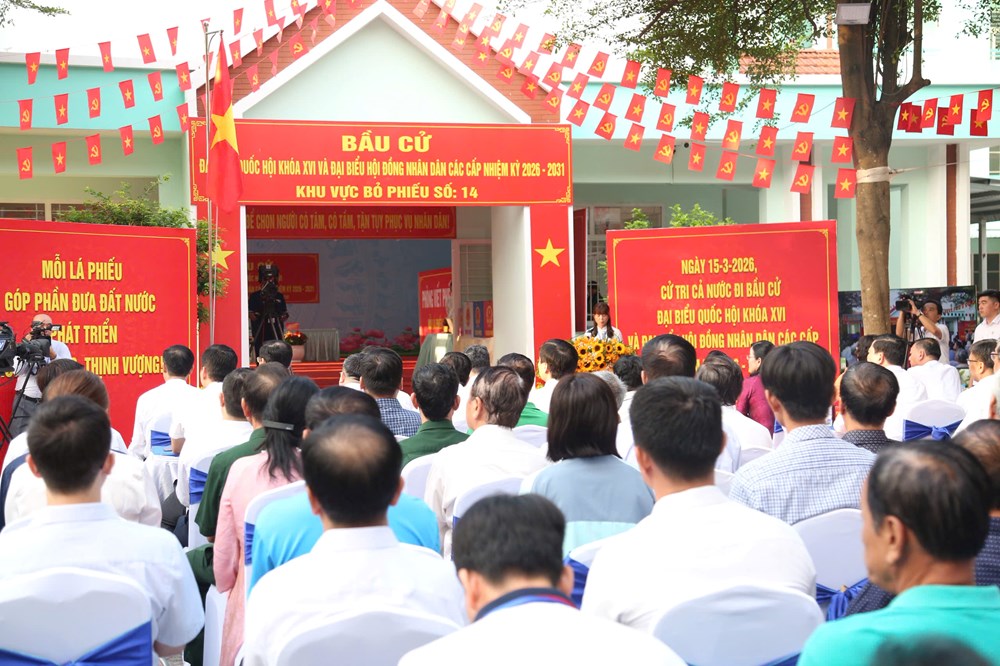 Gần 9,7 triệu cử tri TP.HCM nô nức đi bỏ phiếu - ảnh 1