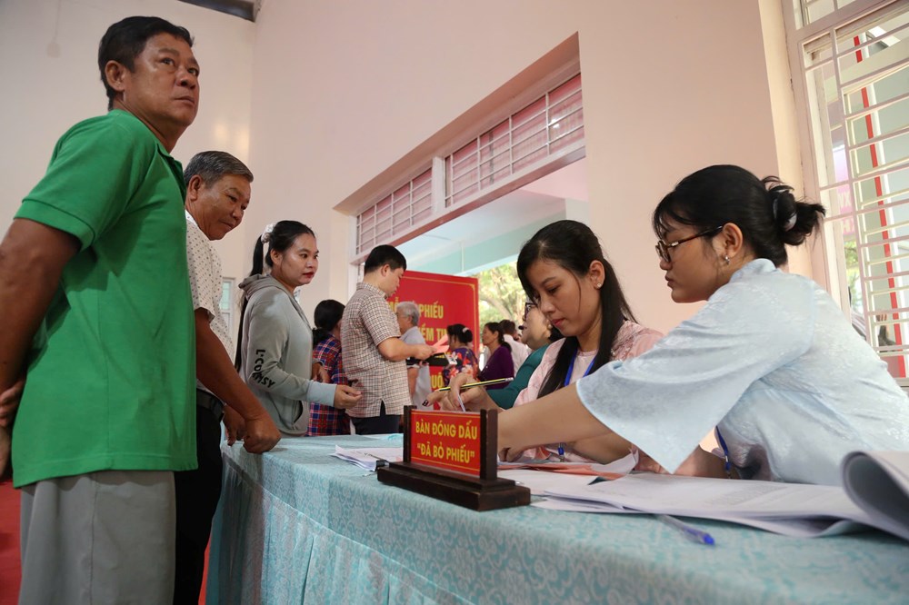 Gần 9,7 triệu cử tri TP.HCM nô nức đi bỏ phiếu - ảnh 7