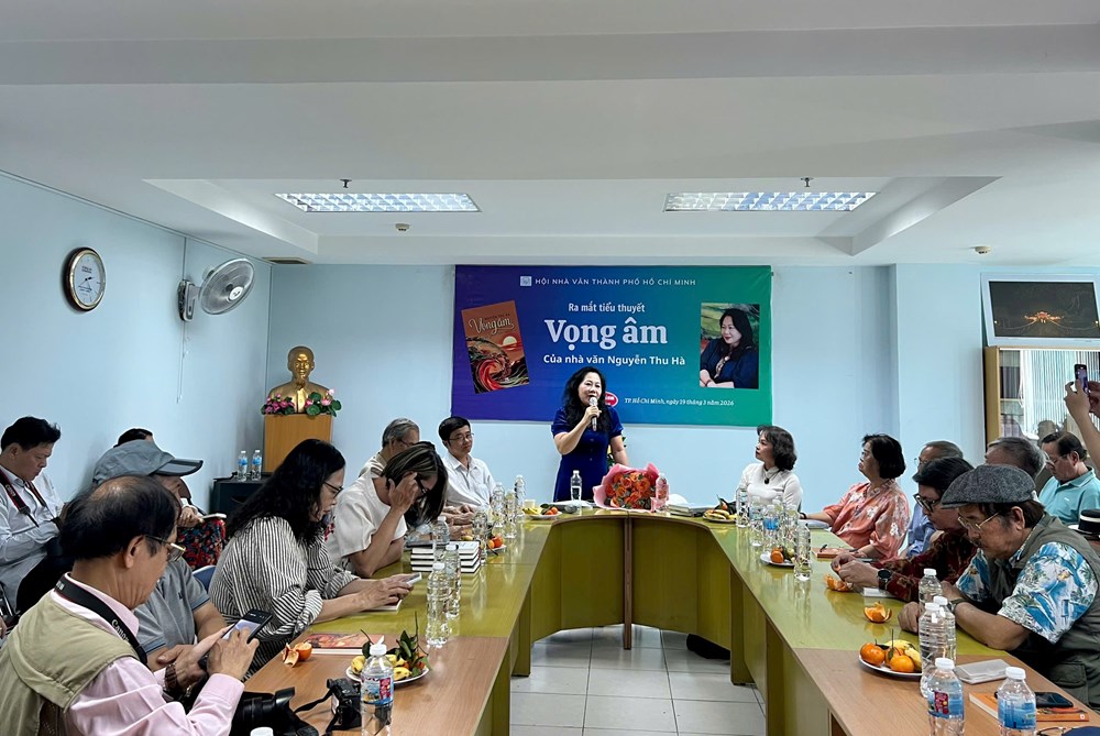 Ra mắt tiểu thuyết “Vọng âm” - ảnh 1