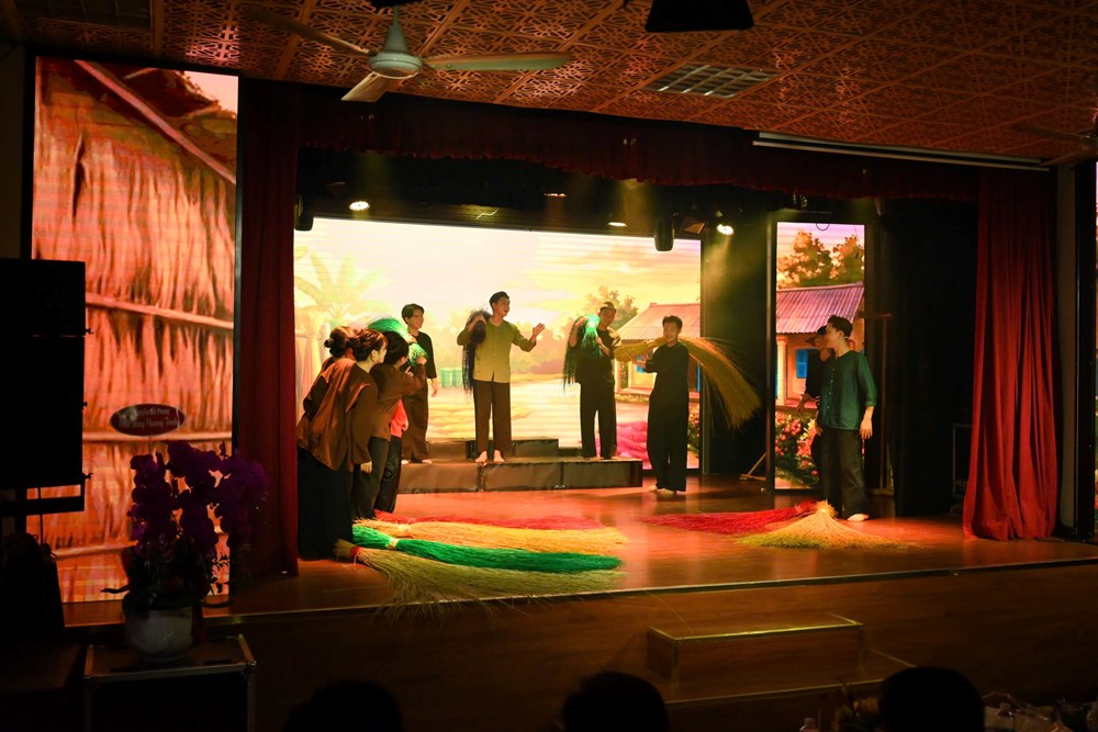 Chương trình nghệ thuật “Sợi chiếu – Dệt mạch phù sa” tôn vinh di sản Nam Bộ - ảnh 1