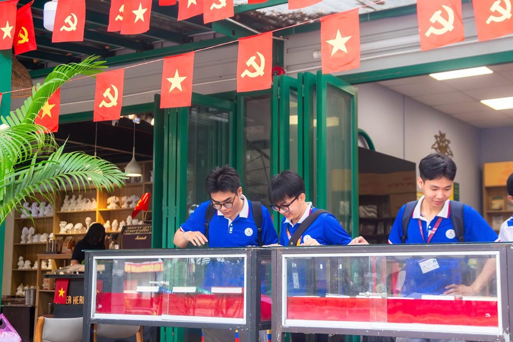 Lan tỏa giá trị tư tưởng Hồ Chí Minh tại không gian Đường Sách TP Thủ Đức - ảnh 1