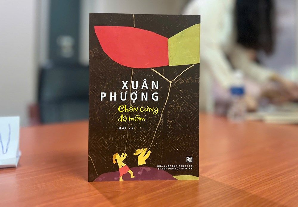 Đạo diễn Xuân Phượng ra mắt hồi ký “Chân cứng đá mềm” - ảnh 2