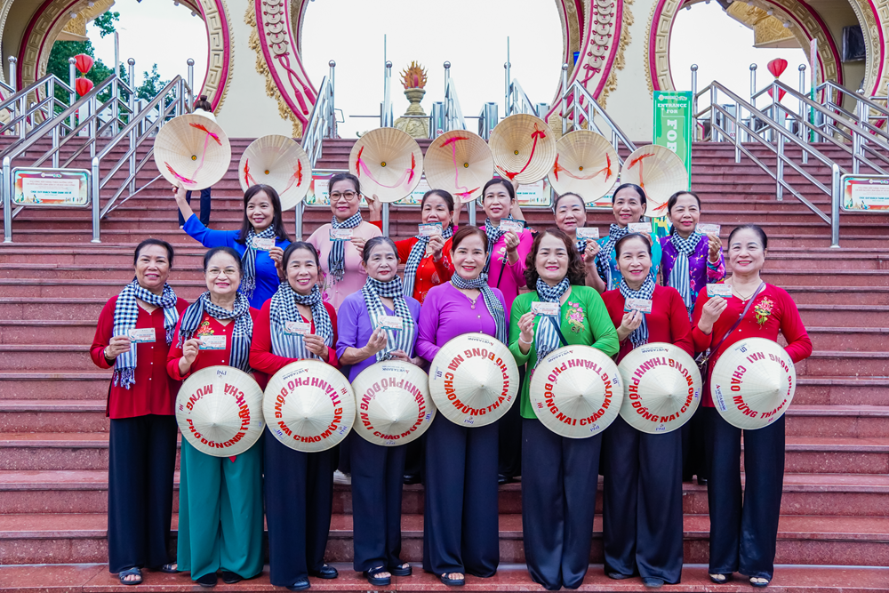Lễ hội trái cây Nam Bộ 2026 thu hút đông đảo du khách - ảnh 4