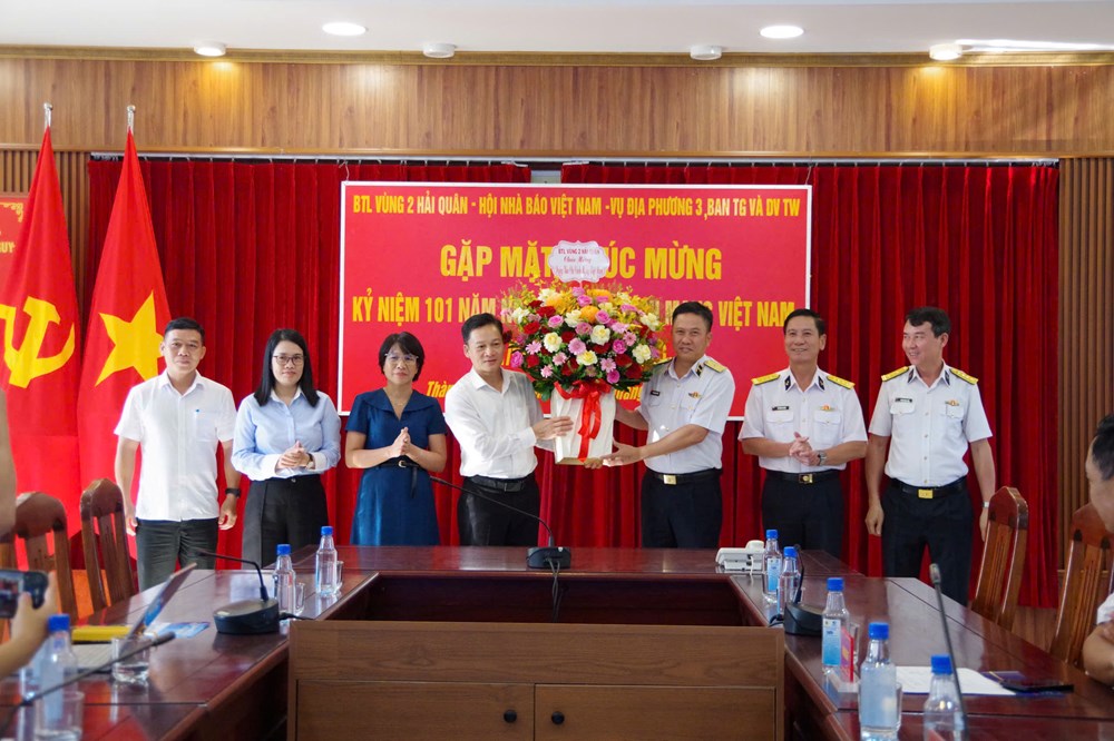 Vùng 2 Hải quân - 17 năm kiên cường nơi đầu sóng - ảnh 2