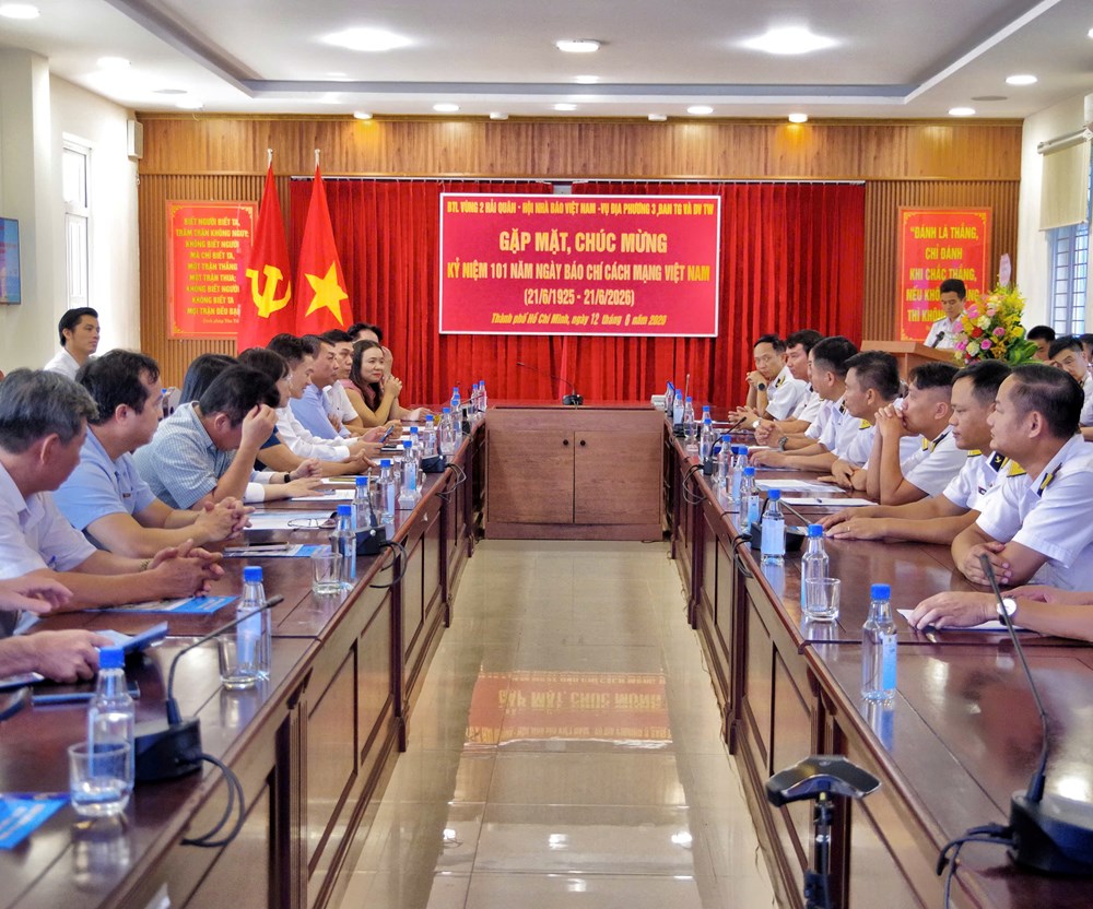 Vùng 2 Hải quân - 17 năm kiên cường nơi đầu sóng - ảnh 1