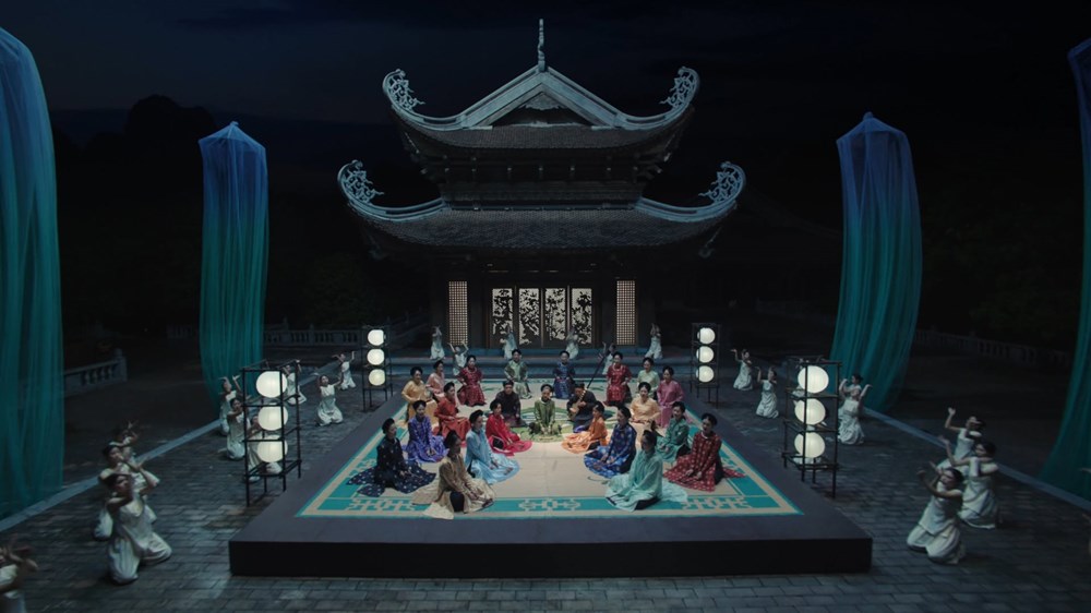 Ca nương Kiều Anh trở lại với MV “Lá ngọc cành vàng” - ảnh 2