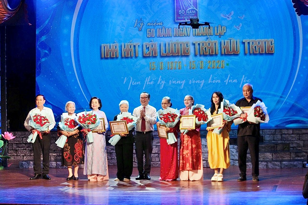 50 năm giữ lửa sân khấu truyền thống - ảnh 4