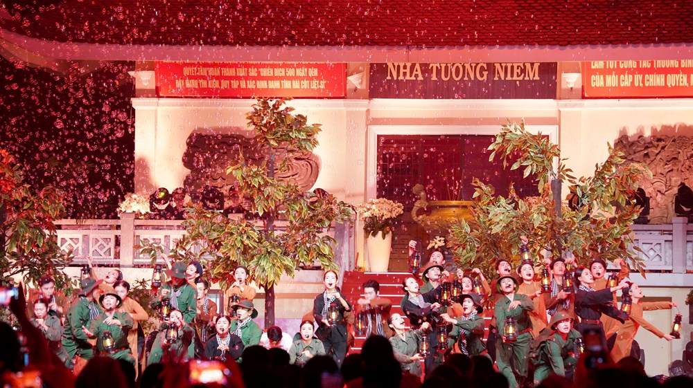 “Khúc tri ân”: Lời biết ơn đến những người đã ngã xuống vì độc lập, tự do của Tổ quốc - ảnh 2