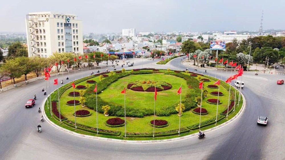 Kon Tum long trọng kỷ niệm 50 năm Ngày giải phóng - ảnh 6