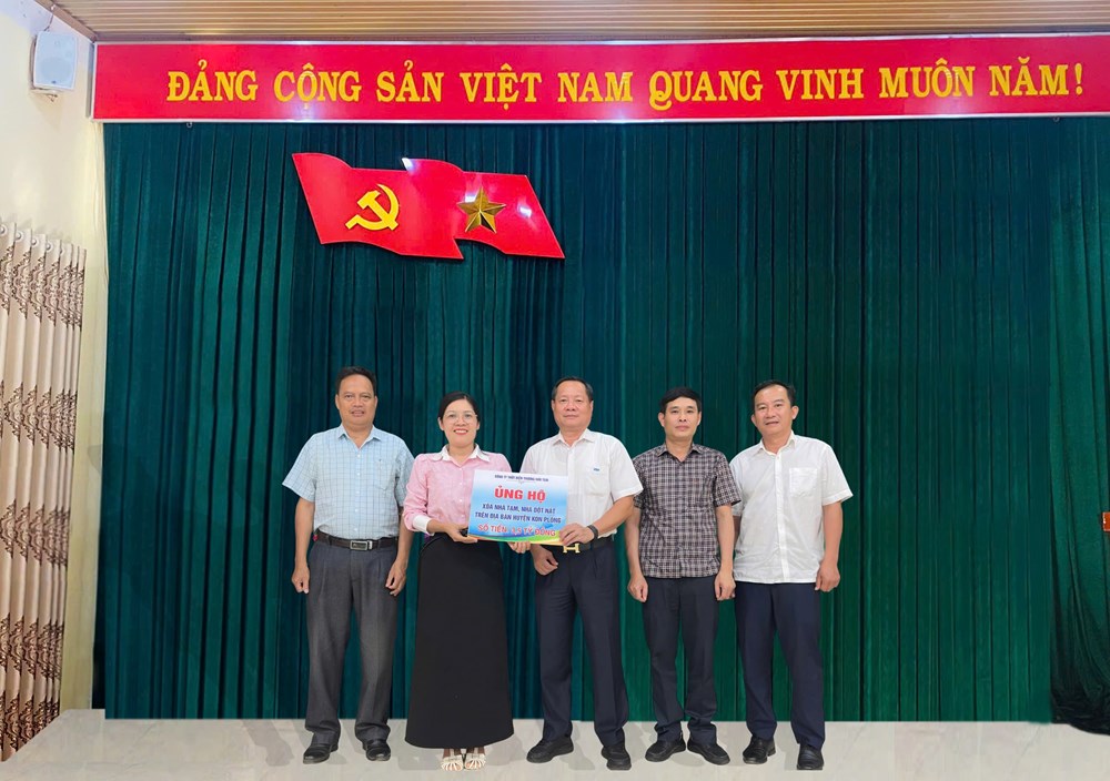Công ty Cổ phần Thủy điện Vĩnh Sơn - Sông Hinh ủng hộ 3,5 tỉ đồng hỗ trợ xóa nhà tạm, nhà dột nát tại huyện Kon Plông - ảnh 1