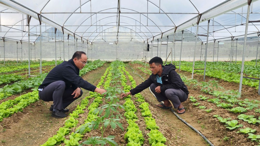 Thay đổi nếp nghĩ, làm cho đồng bào DTTS vươn lên thoát nghèo - ảnh 2