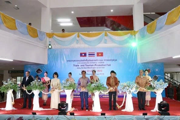 Kon Tum: Tăng cường kết nối khu vực tại Diễn đàn xúc tiến thương mại, đầu tư và du lịch tại Lào - ảnh 5