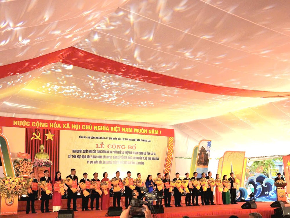 Lễ công bố Nghị quyết, Quyết định sáp nhập đơn vị hành chính tỉnh Đắk Lắk (mới) - ảnh 4