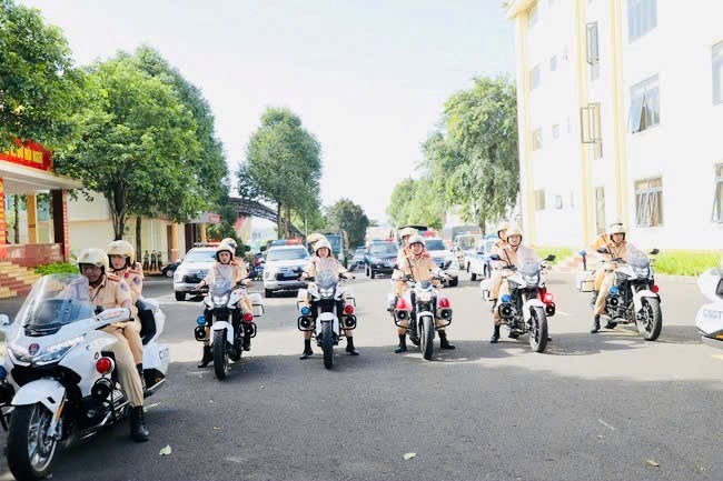 Đắk Lắk ra quân cao điểm bảo đảm an ninh, trật tự dịp lễ lớn - ảnh 4