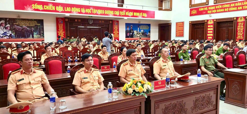 Đắk Lắk ra quân cao điểm bảo đảm an ninh, trật tự dịp lễ lớn - ảnh 2