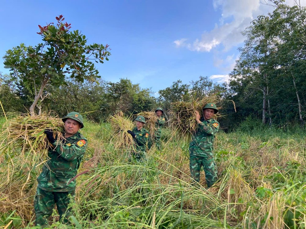 Đồn Biên phòng Ia Púch vững vàng nơi tuyến đầu, hết lòng vì nhân dân - ảnh 3