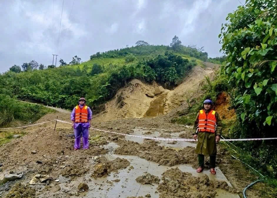 Quảng Ngãi khánh thành “Tuyến đường Quân – Dân” mở lối vào 5 thôn bị cô lập - ảnh 1