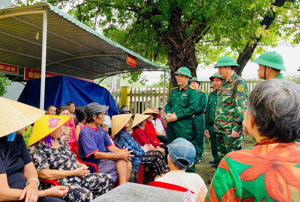 Quân khu 5 chia sẻ mất mát với gia đình chiến sĩ tại Đắk Lắk - ảnh 2