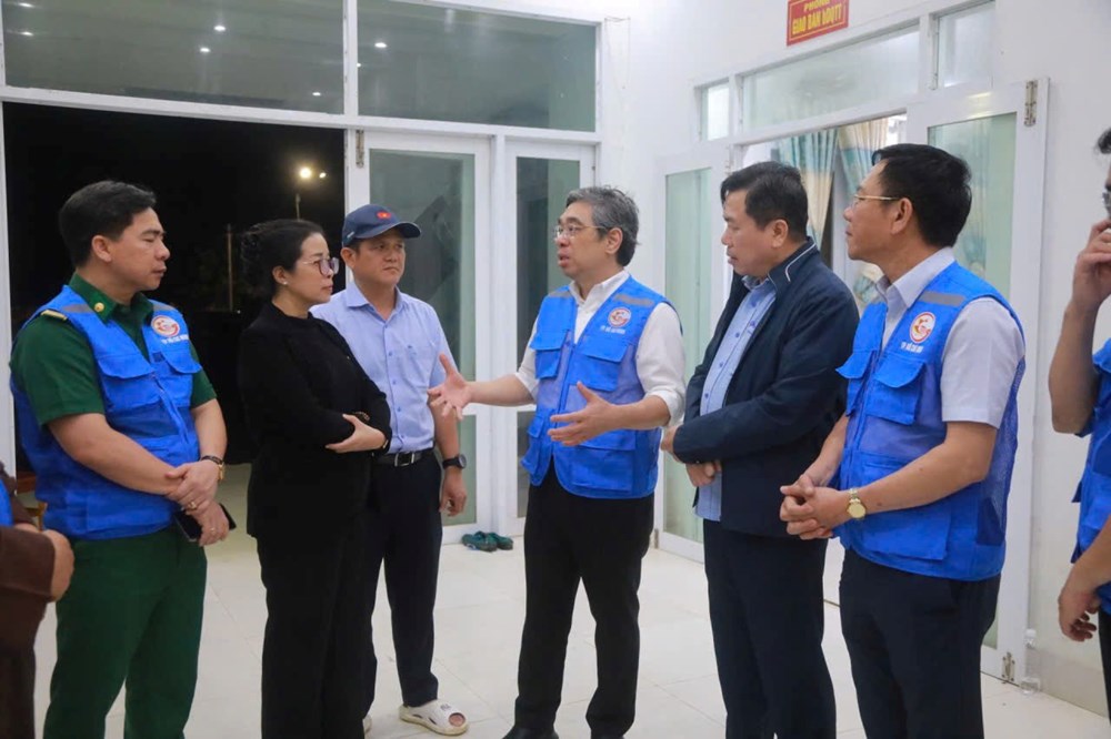 TP.HCM hỗ trợ Đắk Lắk 10 tỉ đồng, 500 tấn hàng hóa và lực lượng y tế hỗ trợ vùng lũ - ảnh 1