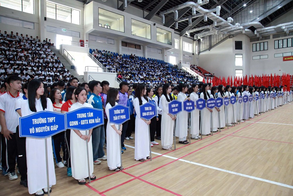 Khai mạc Đại hội Thể dục Thể thao ngành GD&ĐT tỉnh Quảng Ngãi lần thứ I - ảnh 2