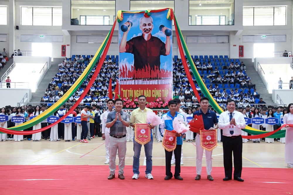 Khai mạc Đại hội Thể dục Thể thao ngành GD&ĐT tỉnh Quảng Ngãi lần thứ I - ảnh 3