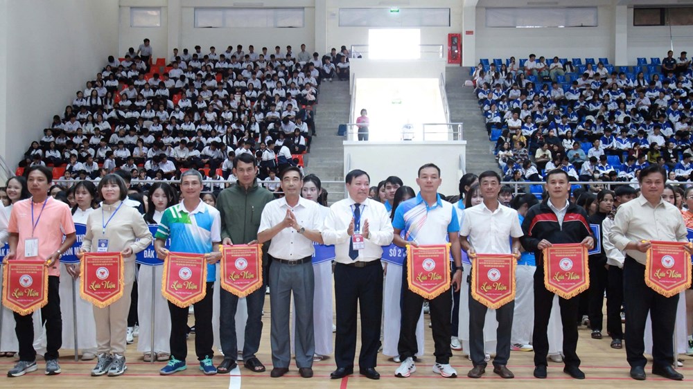 Khai mạc Đại hội Thể dục Thể thao ngành GD&ĐT tỉnh Quảng Ngãi lần thứ I - ảnh 4