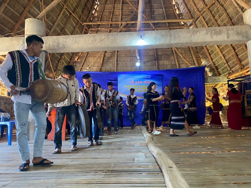 Quảng Ngãi: Gìn giữ hồn văn hóa Xơ Đăng qua không gian sinh hoạt truyền thống - ảnh 2