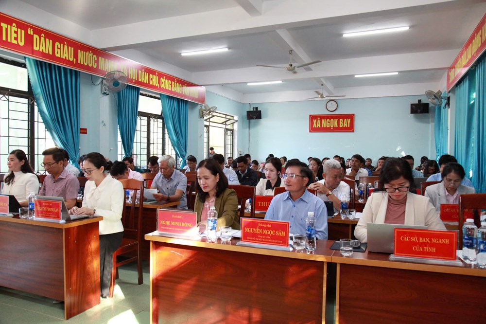 Bộ trưởng Nguyễn Văn Hùng tiếp xúc cử tri xã Ngọk Bay, tỉnh Quảng Ngãi - ảnh 1