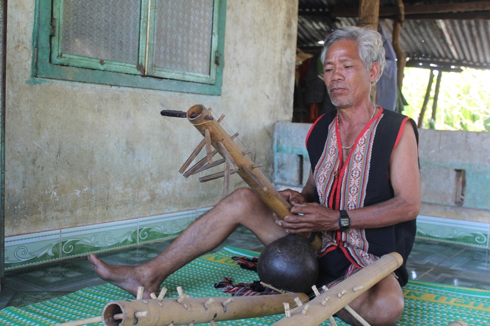 Nghệ nhân A Hanh – Người giữ hồn đàn Ting Ning ở Ngọk Tụ - ảnh 2