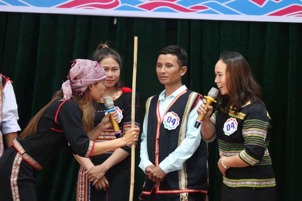 Thắp lên “ngọn lửa” bình đẳng giới ở vùng cao phía Tây Quảng Ngãi - ảnh 6