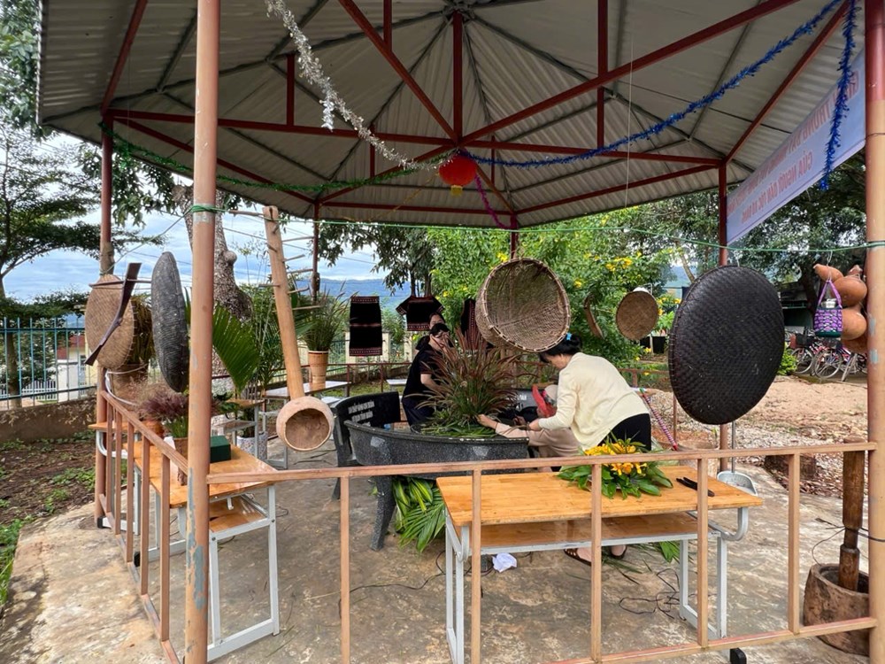 Quảng Ngãi: Khi cồng chiêng được trao truyền từ trong nhà trường - ảnh 3