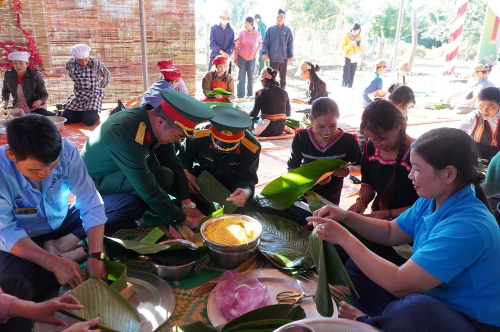 Xuân biên giới lan tỏa nghĩa tình quân dân ở Quảng Ngãi - ảnh 4