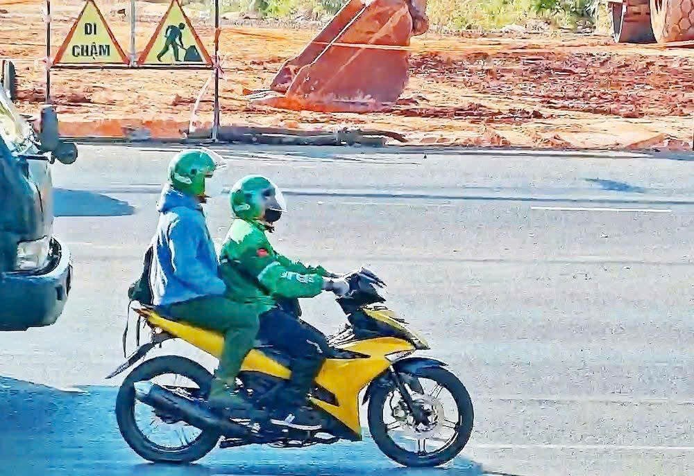 Lộ diện hai đối tượng cướp ngân hàng Vietcombank Gia Lai, thu giữ nhiều vũ khí nóng - ảnh 4