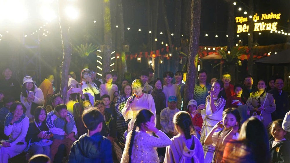 Măng Đen đón hơn 250.000 lượt khách dịp Tết - ảnh 4