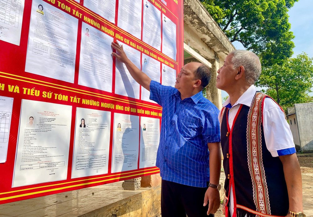 Quảng Ngãi: “Cánh tay nối dài” đưa thông tin bầu cử đến bản làng - ảnh 2