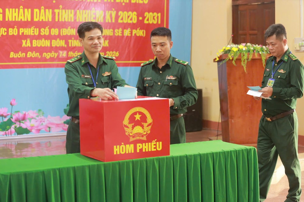 Đắk Lắk: 11 tổ bầu cử hoàn thành việc bỏ phiếu sớm - ảnh 2