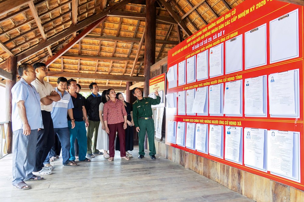 Rộn ràng nơi phên dậu Tổ quốc trước Ngày hội non sông - ảnh 3