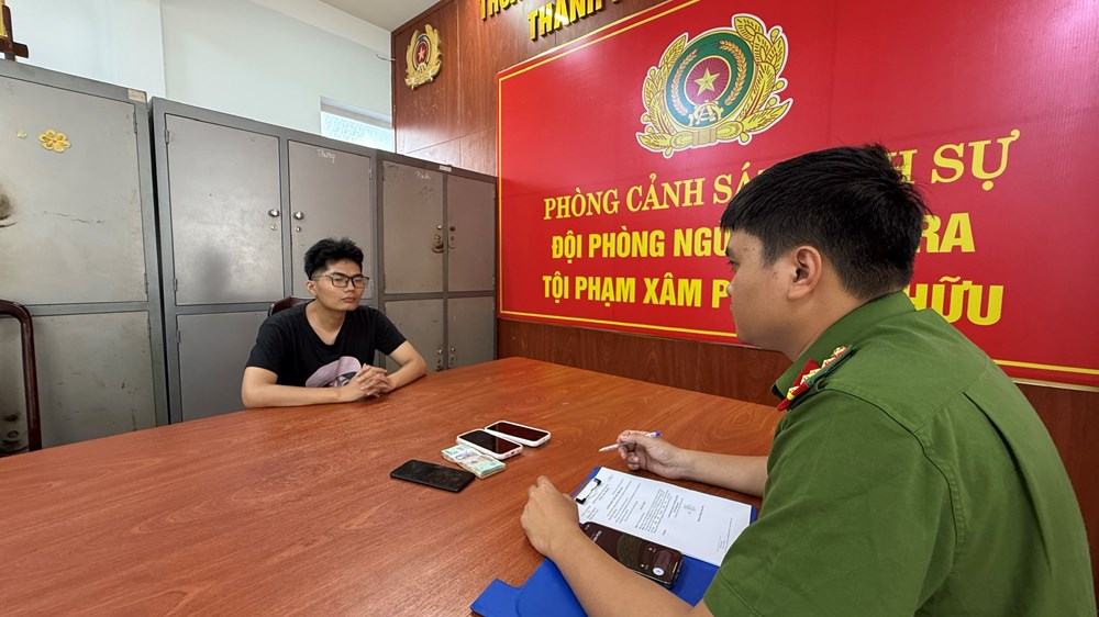 Bắt khẩn cấp nam thanh niên trộm 5 cây vàng của em gái người yêu - ảnh 1