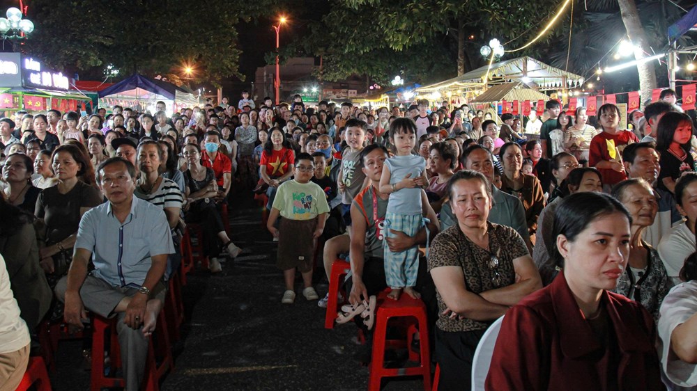 Rực rỡ đêm hội “Kon Tum - Âm vang đại ngàn, khúc ca thống nhất“ - ảnh 7