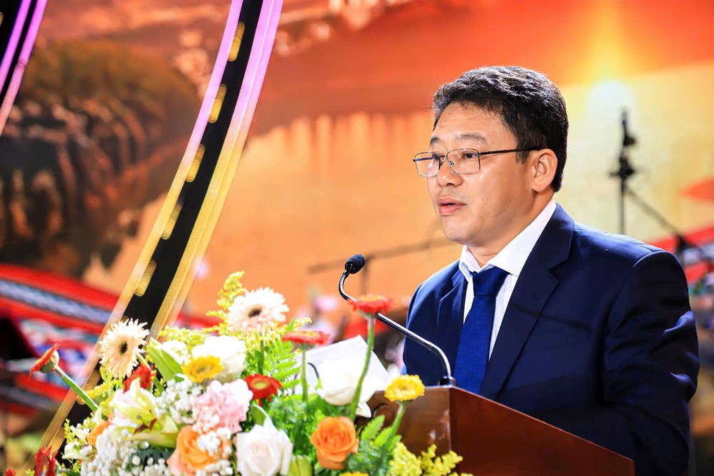 Măng Đen bùng nổ đêm hội 30.4: Bản giao hưởng đại ngàn thắp sáng khát vọng vươn xa - ảnh 2