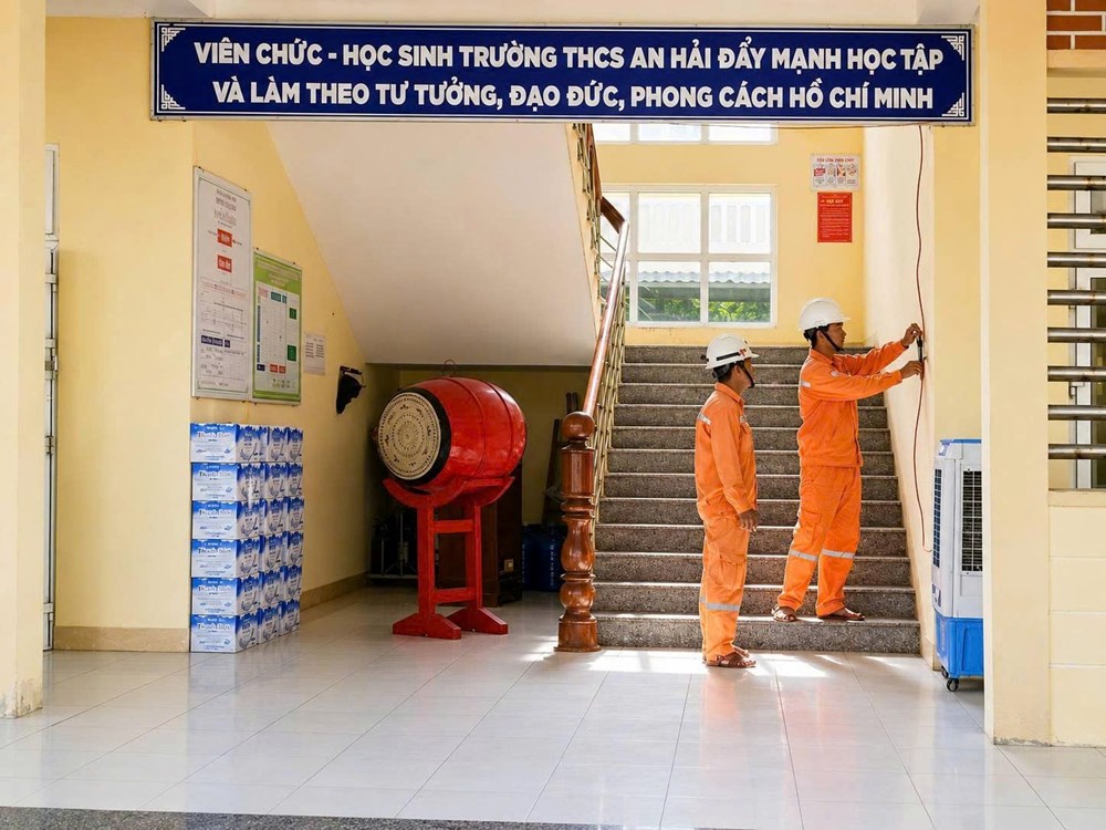 PC Quảng Ngãi đảm bảo điện cho Kì thi tuyển sinh lớp 10 trên địa bàn - ảnh 1