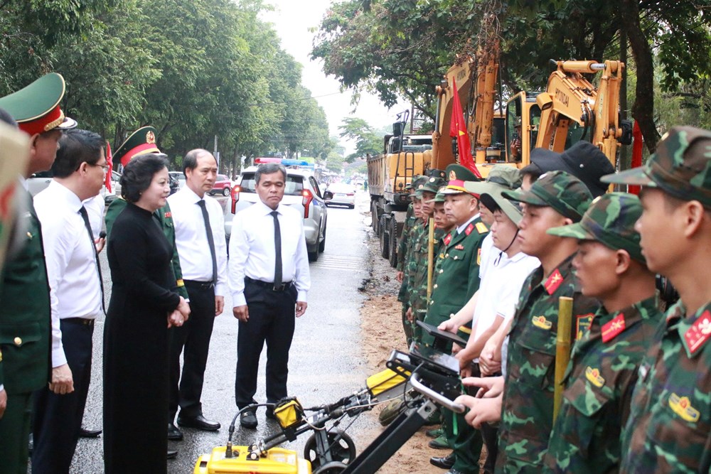 Triển khai khai quật khu vực nghi có mộ liệt sĩ tập thể trên đường Trường Chinh - ảnh 4