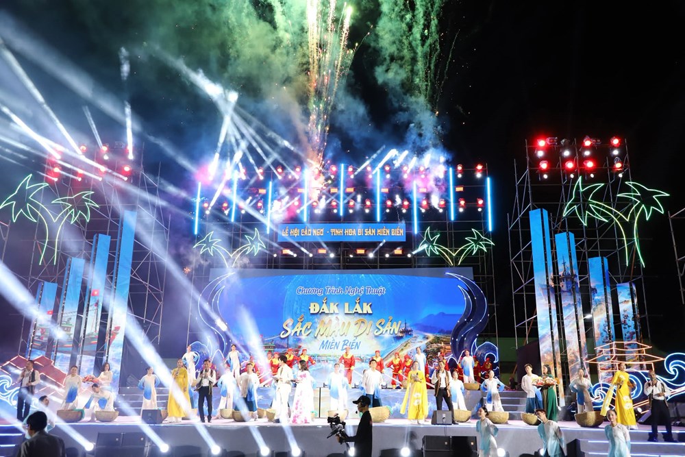 Ấn tượng chương trình nghệ thuật “Đắk Lắk - Sắc màu di sản miền biển“ - ảnh 1