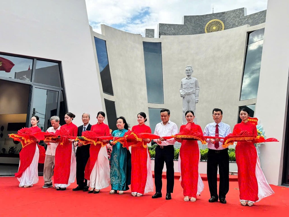 Khai trương không gian trưng bày Nhà lưu niệm Luật sư Nguyễn Hữu Thọ tại Đắk Lắk - ảnh 2